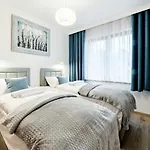 Sarnia Residence, Sun & Snow Apartamento