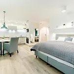 Sarnia Residence, Sun & Snow