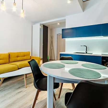 Sarnia Residence, Sun & Snow