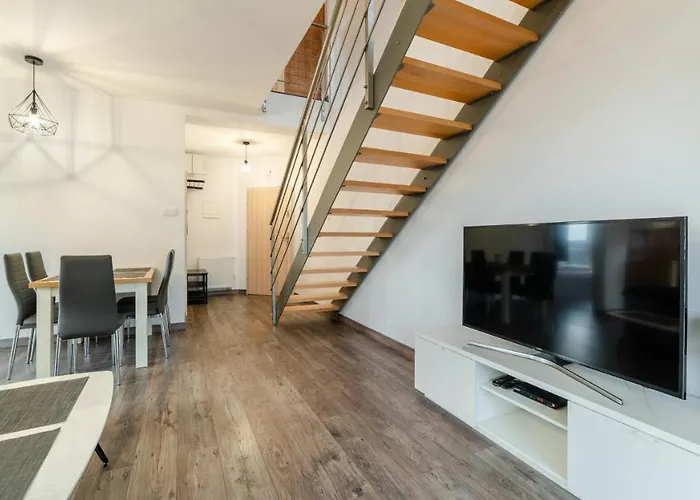 Sarnia Residence, Sun & Snow *