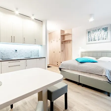 Sarnia Residence, Sun & Snow