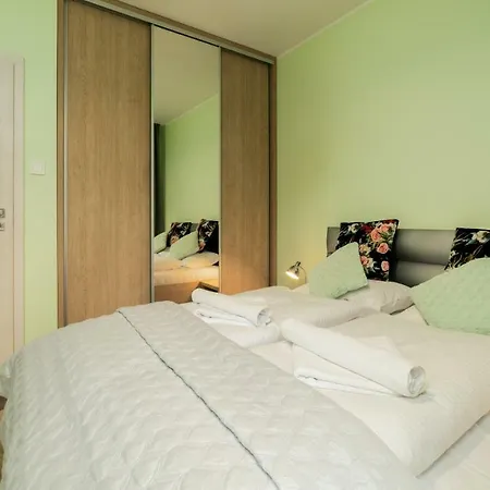 Sarnia Residence, Sun & Snow *