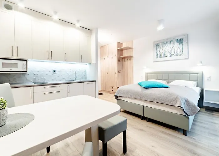 Sarnia Residence, Sun&snow