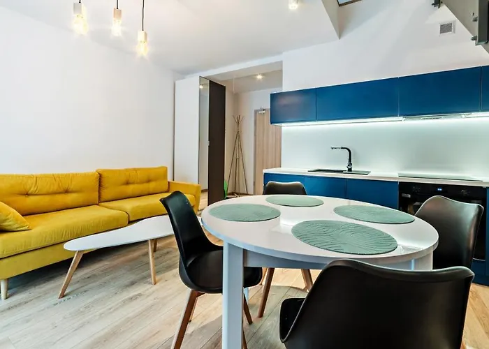 Sarnia Residence, Sun&snow